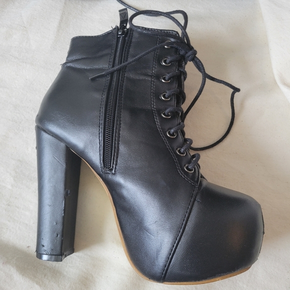 Black faux leather platform booties - Picture 2 of 6